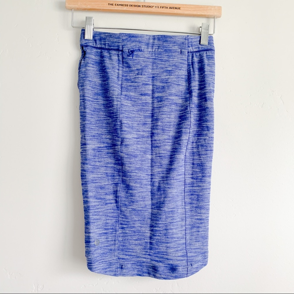 Lululemon skirt- perfect condition - Picture 2 of 4